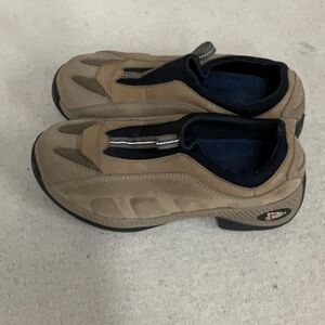 EUC woman’s George Strait JUSTIN shoes